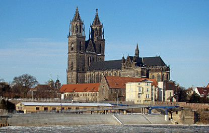Elbe am Magdeburger Dom