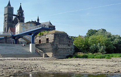 Der Domfels in der Magdeburger Elbe