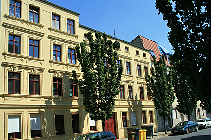 Wohnhaus mit Mietwohnungen